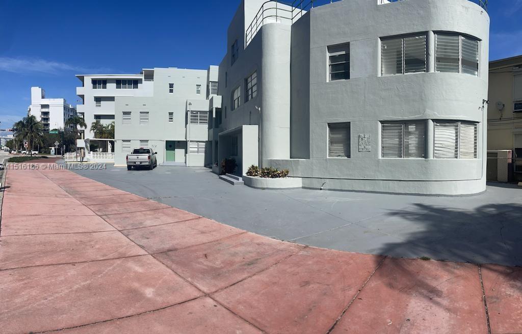 6753 Indian Creek Dr 6, Miami Beach, Florida 33141, 1 Bedroom Bedrooms, ,1 BathroomBathrooms,Residentiallease,For Rent,6753 Indian Creek Dr 6,A11516186