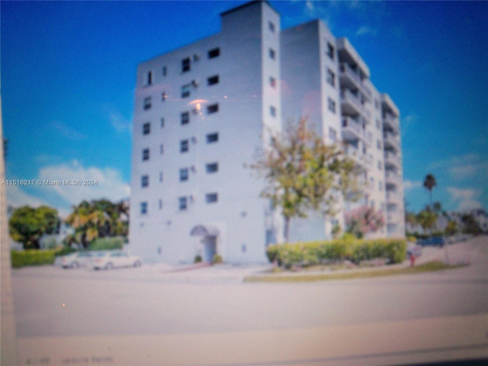 Fort Lauderdale, FL, 33304 United States, 1 Bedroom Bedrooms, ,1 BathroomBathrooms,Residential,For Sale,A11516217