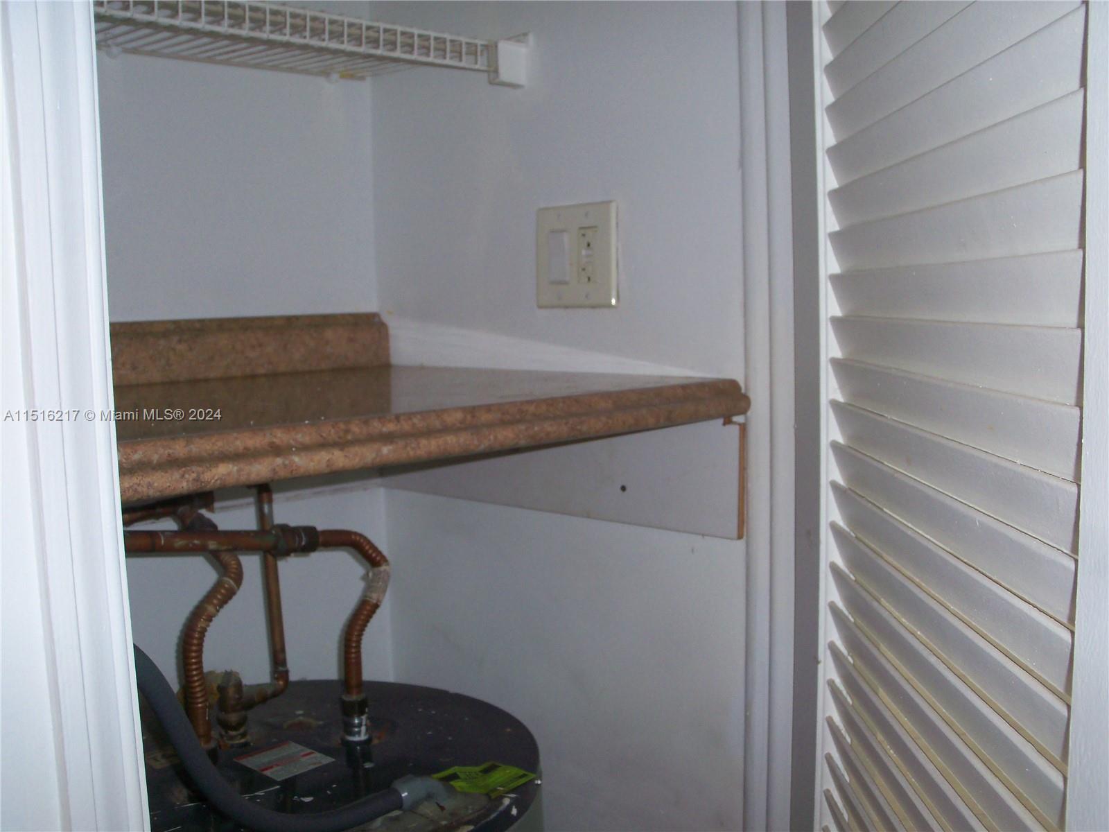 Fort Lauderdale, FL, 33304 United States, 1 Bedroom Bedrooms, ,1 BathroomBathrooms,Residential,For Sale,A11516217