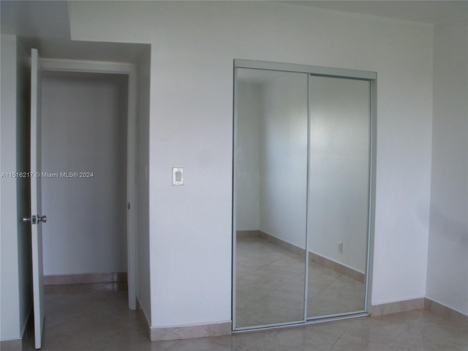 Fort Lauderdale, FL, 33304 United States, 1 Bedroom Bedrooms, ,1 BathroomBathrooms,Residential,For Sale,A11516217