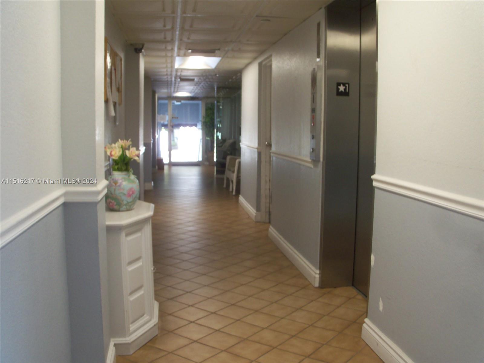 Fort Lauderdale, FL, 33304 United States, 1 Bedroom Bedrooms, ,1 BathroomBathrooms,Residential,For Sale,A11516217