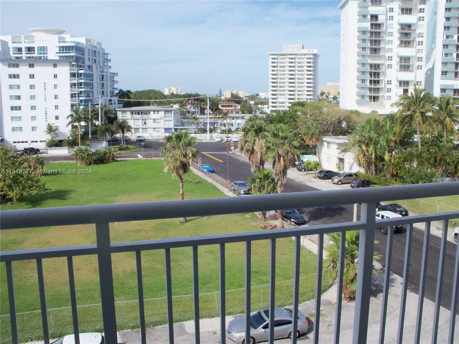 Fort Lauderdale, FL, 33304 United States, 1 Bedroom Bedrooms, ,1 BathroomBathrooms,Residential,For Sale,A11516217
