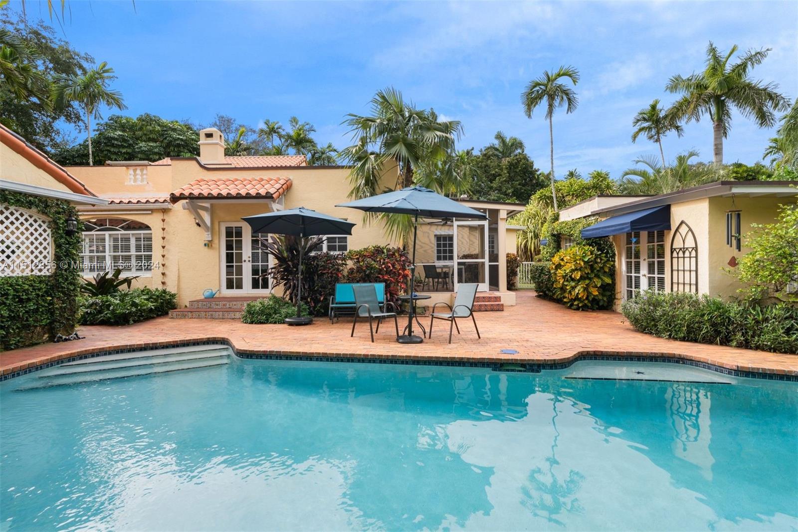 Expansive Pool/Patio