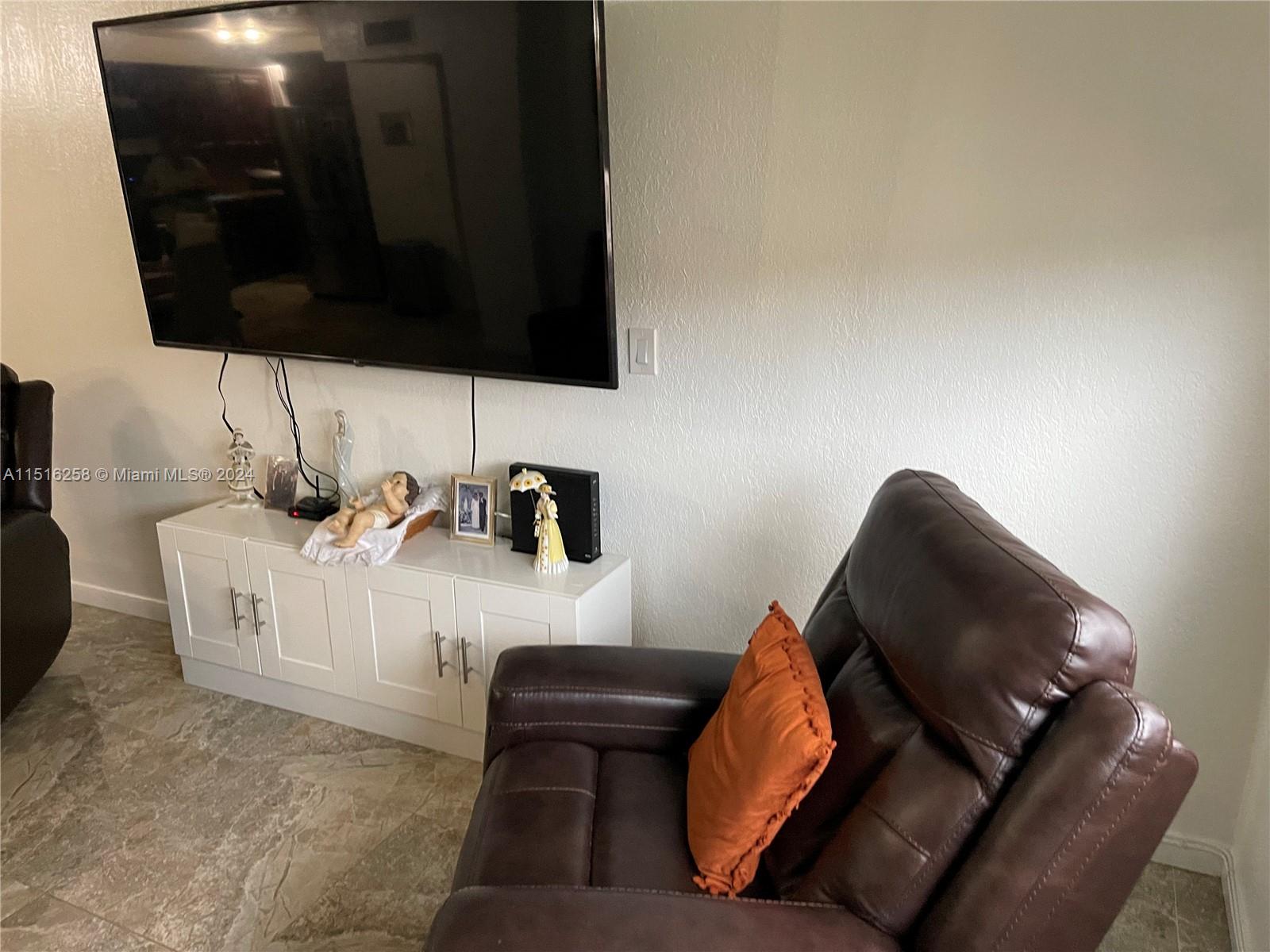 Miami, Florida 33172, 3 Bedrooms Bedrooms, ,2 BathroomsBathrooms,Residential,For Sale,A11516258