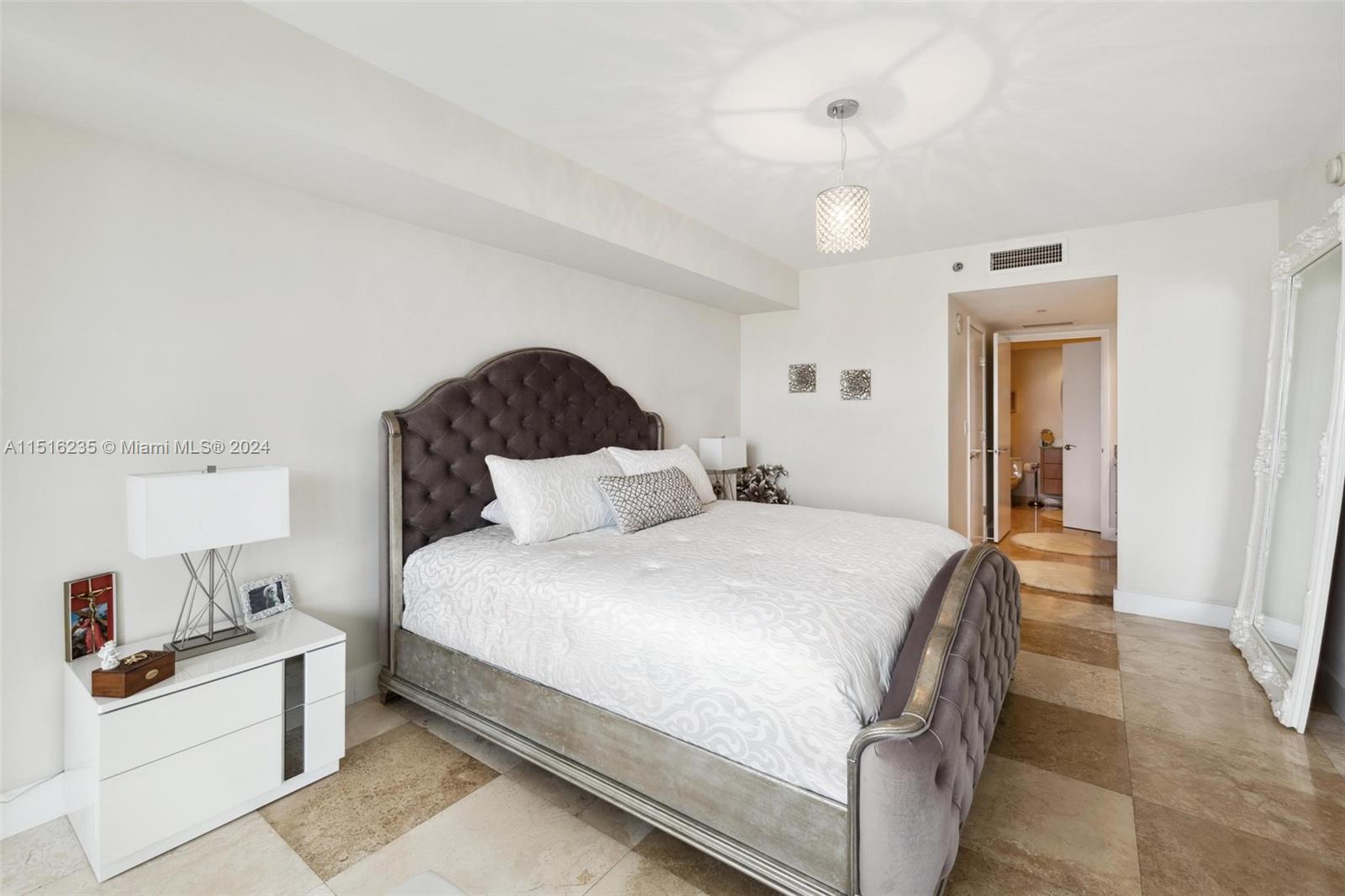 1800 S Ocean Dr 1409, Hallandale Beach, Florida 33009, 2 Bedrooms Bedrooms, ,1 BathroomBathrooms,Residential,For Sale,1800 S Ocean Dr 1409,A11516235