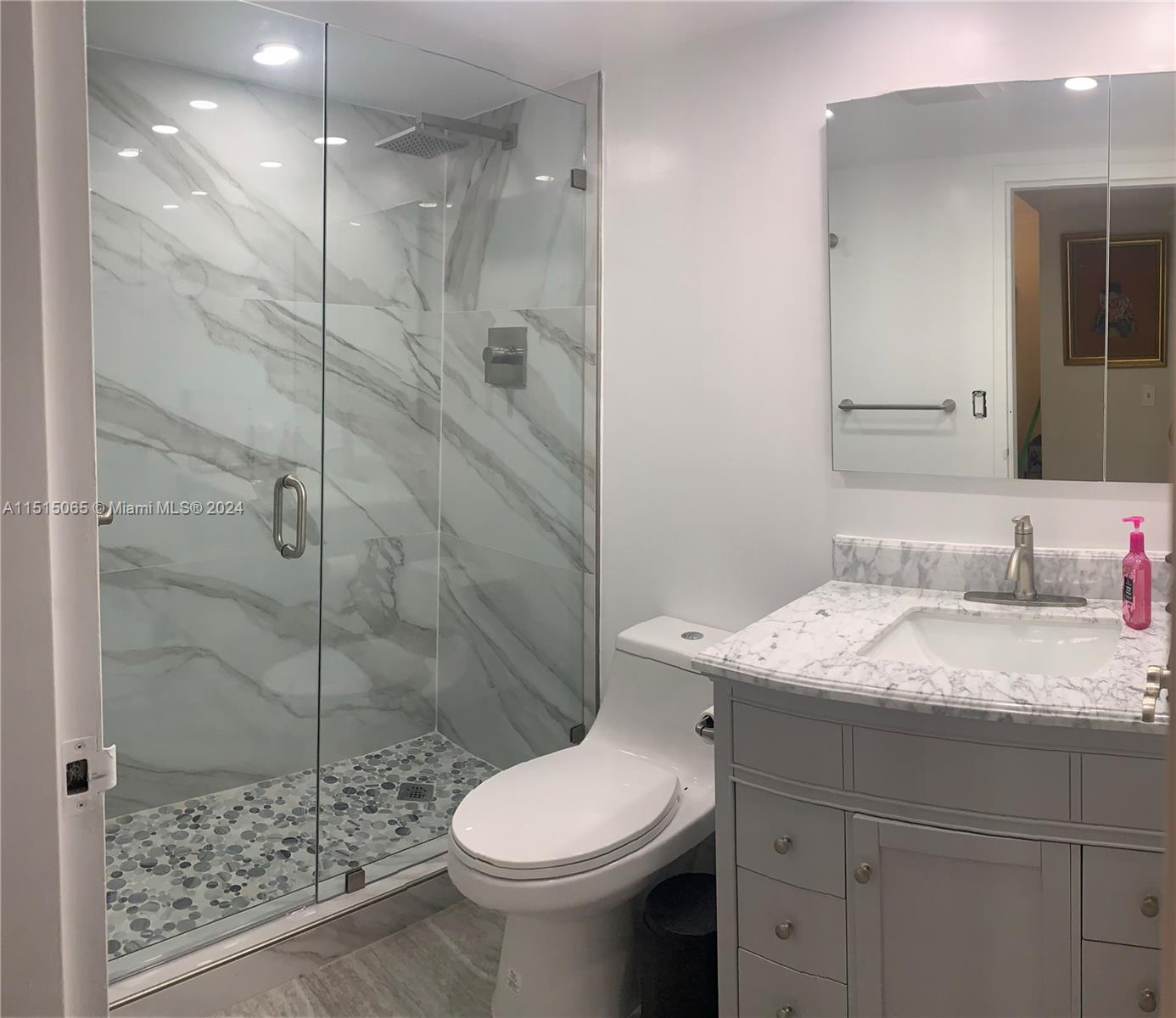 16919 N Bay Rd 221, Sunny Isles Beach, Florida 33160, 2 Bedrooms Bedrooms, ,2 BathroomsBathrooms,Residentiallease,For Rent,16919 N Bay Rd 221,A11515065