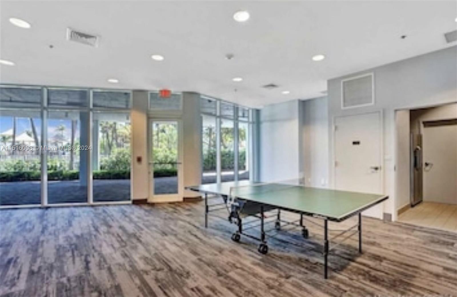 6515 Collins Ave 1604, Miami Beach, Florida 33141, 1 Bedroom Bedrooms, ,1 BathroomBathrooms,Residentiallease,For Rent,6515 Collins Ave 1604,A11516008