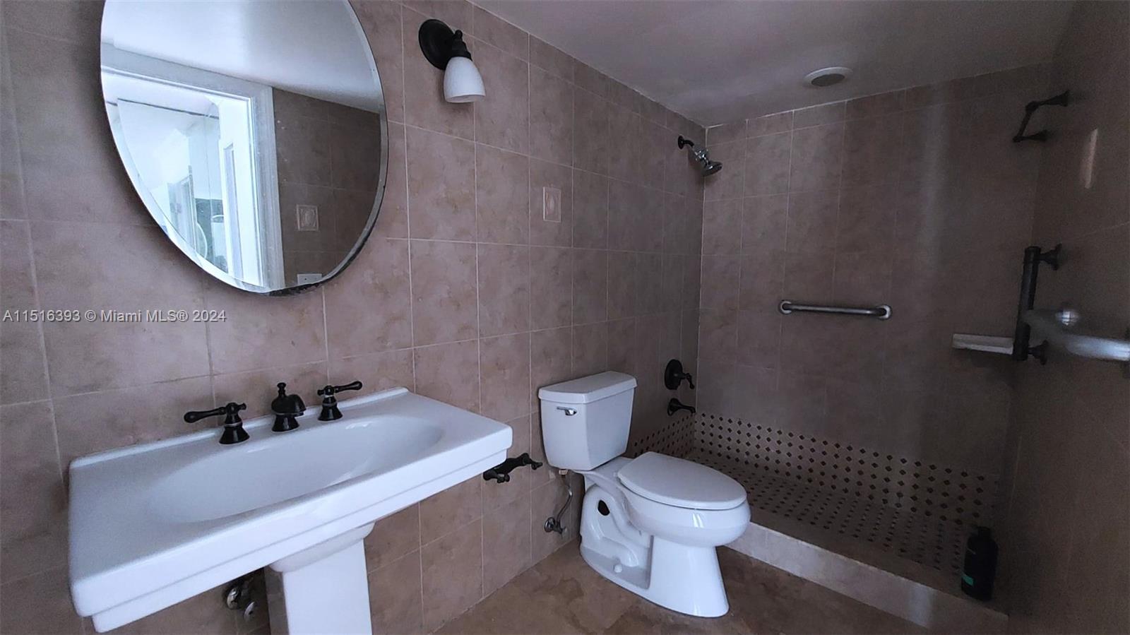2780 183rd St, Aventura, FL, 33160 United States, 2 Bedrooms Bedrooms, ,2 BathroomsBathrooms,Residential,For Sale,183rd St,A11516393