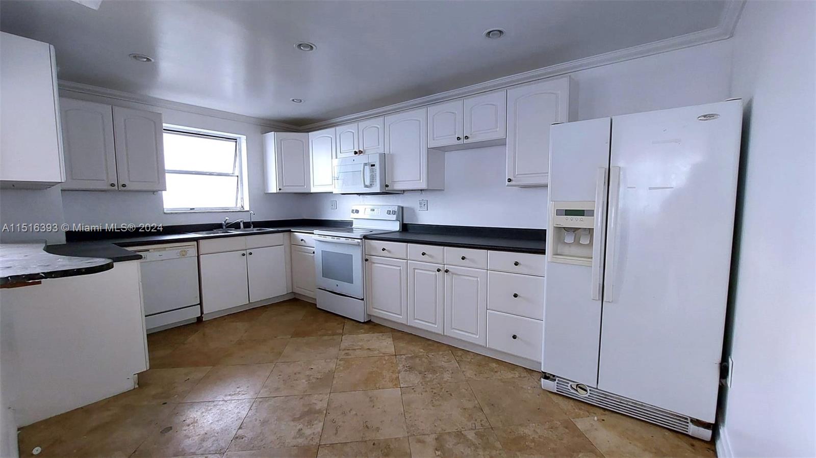 2780 183rd St, Aventura, FL, 33160 United States, 2 Bedrooms Bedrooms, ,2 BathroomsBathrooms,Residential,For Sale,183rd St,A11516393