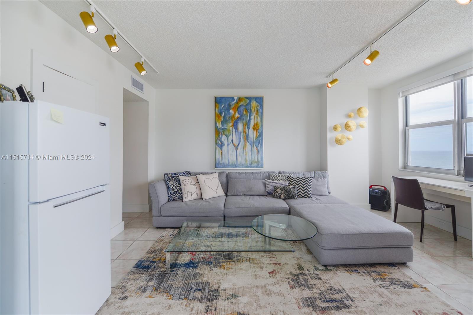 1950 S Ocean Dr 19E, Hallandale Beach, Florida 33009, 3 Bedrooms Bedrooms, ,2 BathroomsBathrooms,Residentiallease,For Rent,1950 S Ocean Dr 19E,A11515714