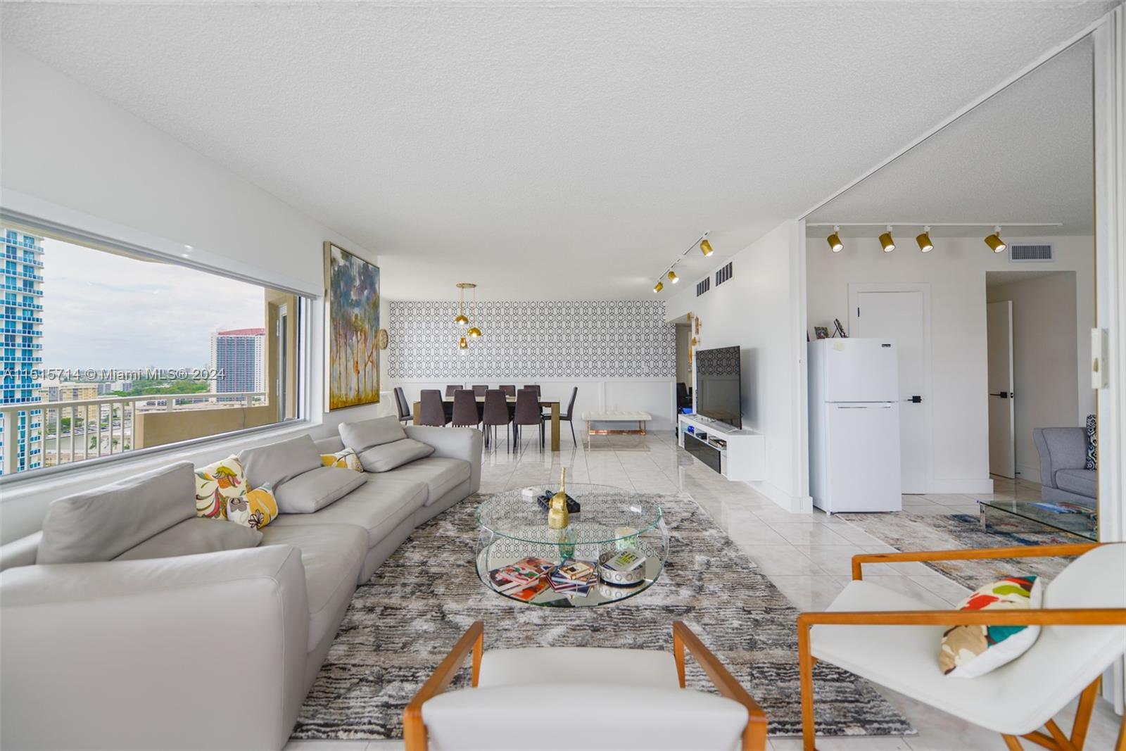 1950 S Ocean Dr 19E, Hallandale Beach, Florida 33009, 3 Bedrooms Bedrooms, ,2 BathroomsBathrooms,Residentiallease,For Rent,1950 S Ocean Dr 19E,A11515714