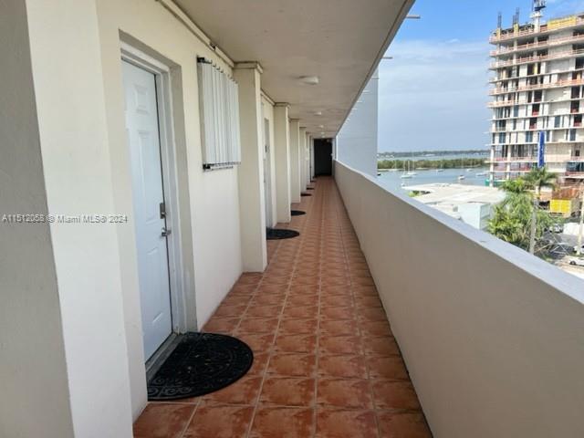 7904 West Dr 608, North Bay Village, Florida 33141, 1 Bedroom Bedrooms, ,1 BathroomBathrooms,Residential,For Sale,7904 West Dr 608,A11512058