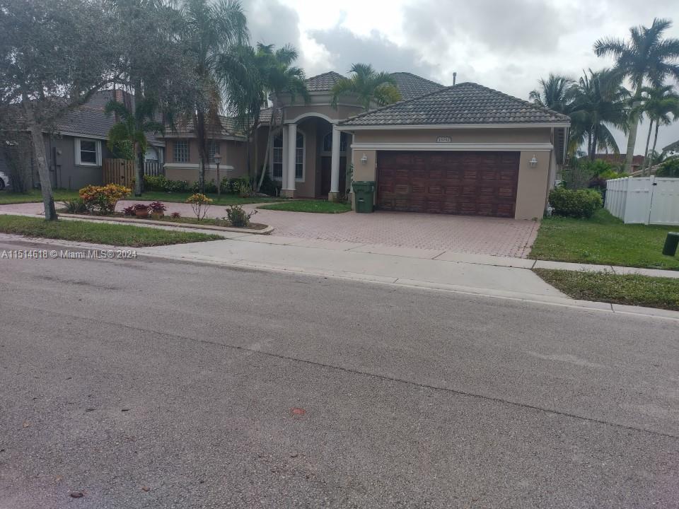 13752 16th St, Pembroke Pines, FL, 33028 United States, 5 Bedrooms Bedrooms, ,3 BathroomsBathrooms,Residential,For Sale,16th St,A11514618