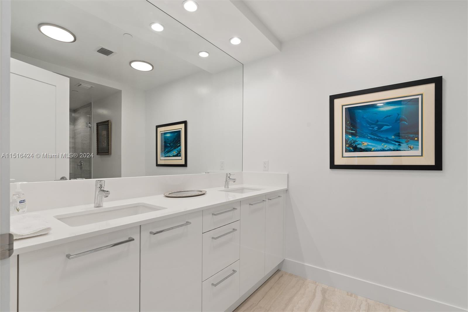 100 E Las Olas Blvd 3201, Fort Lauderdale, FL 33301, 2 Bedrooms Bedrooms, ,2 BathroomsBathrooms,Residential,For Sale,Las Olas Blvd,A11516424