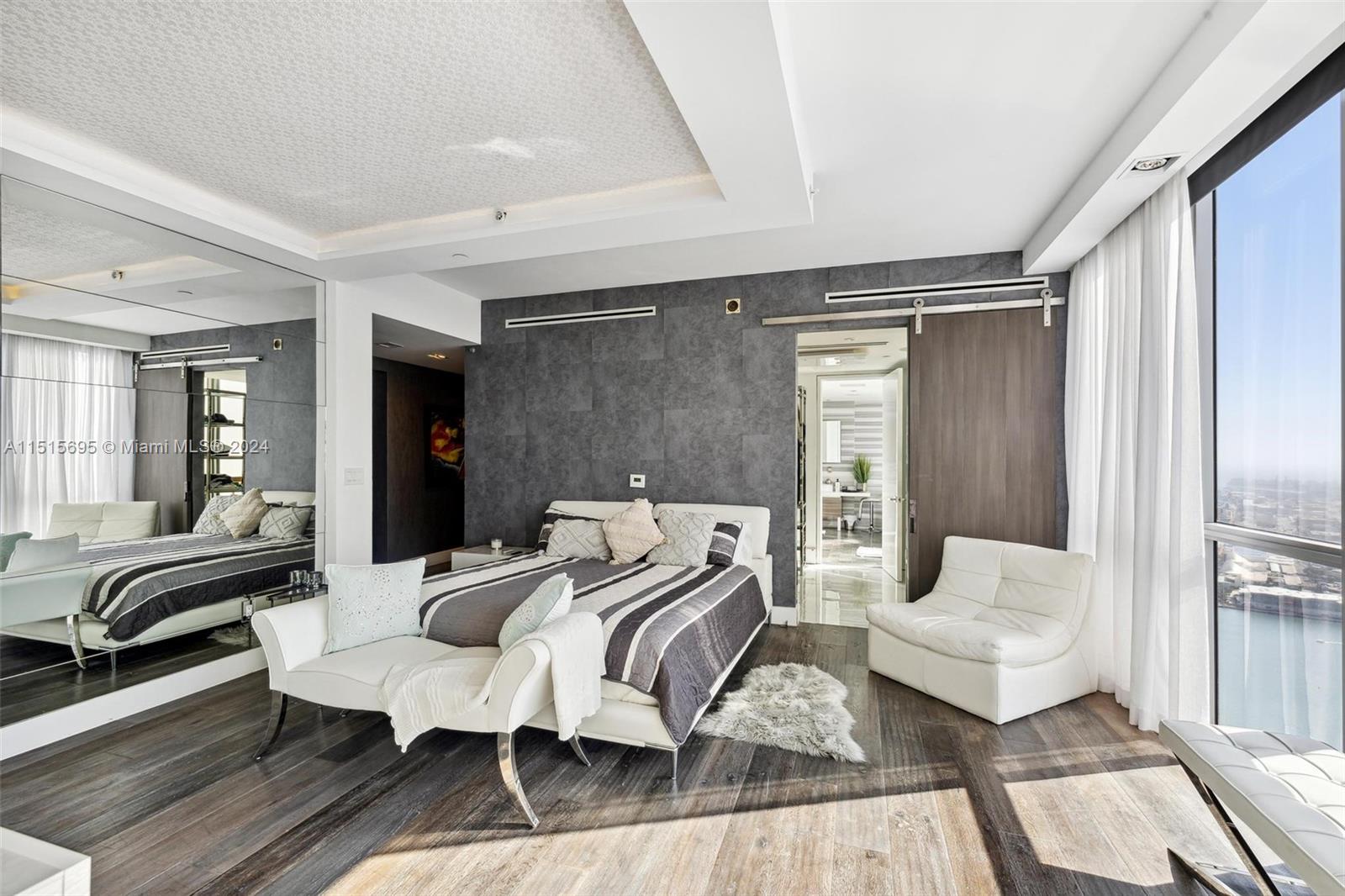 1100 Biscayne Blvd, Miami, FL, 33132 United States, 3 Bedrooms Bedrooms, ,4 BathroomsBathrooms,Residential,For Sale,Biscayne Blvd,A11515695