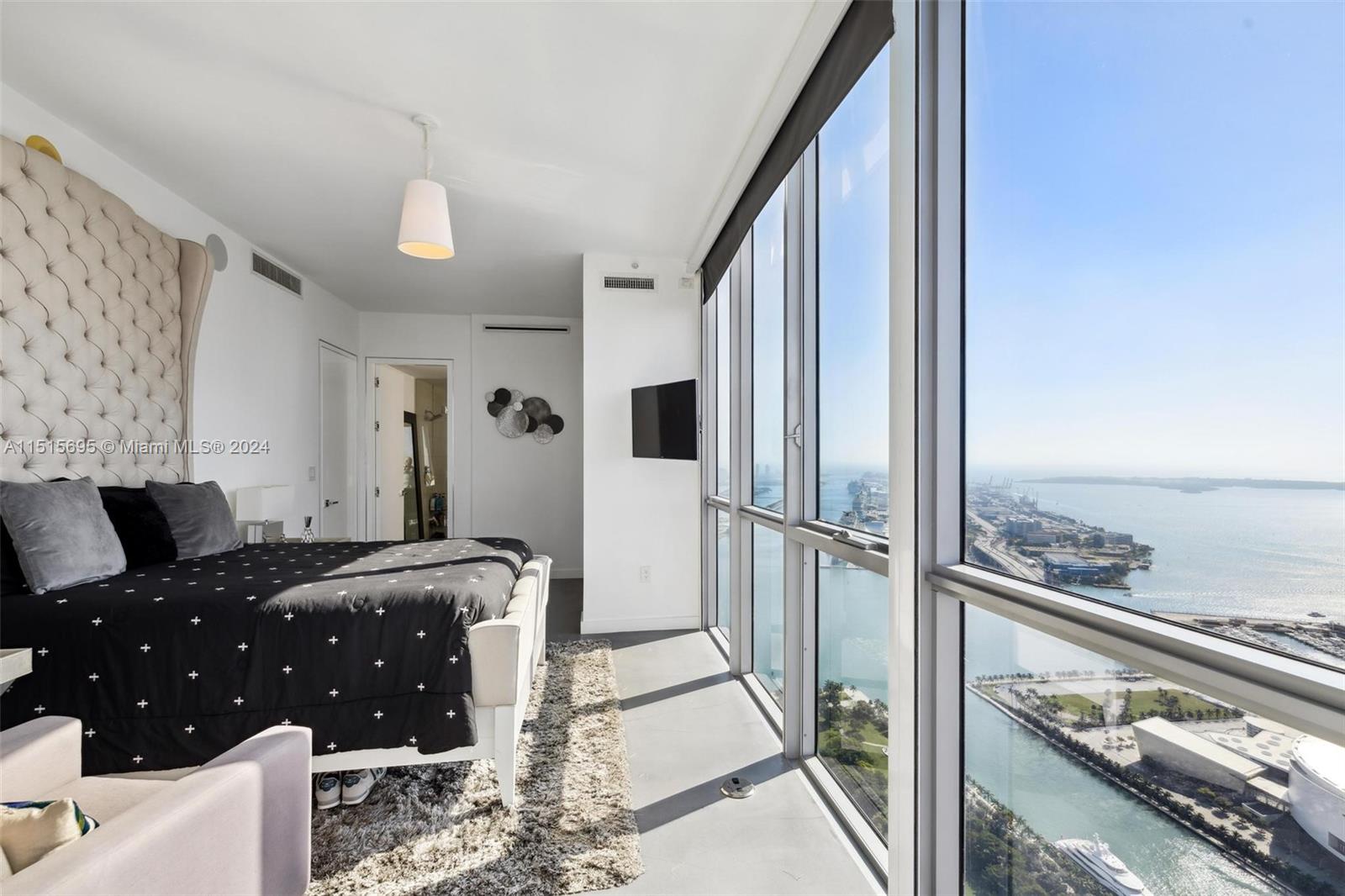 1100 Biscayne Blvd, Miami, FL, 33132 United States, 3 Bedrooms Bedrooms, ,4 BathroomsBathrooms,Residential,For Sale,Biscayne Blvd,A11515695