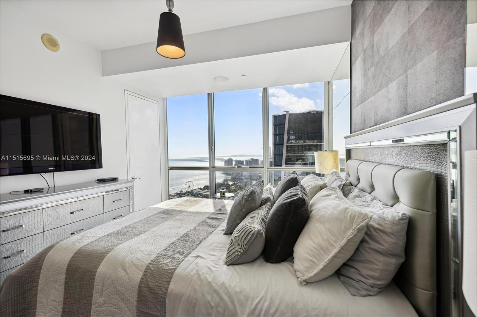 1100 Biscayne Blvd, Miami, FL, 33132 United States, 3 Bedrooms Bedrooms, ,4 BathroomsBathrooms,Residential,For Sale,Biscayne Blvd,A11515695