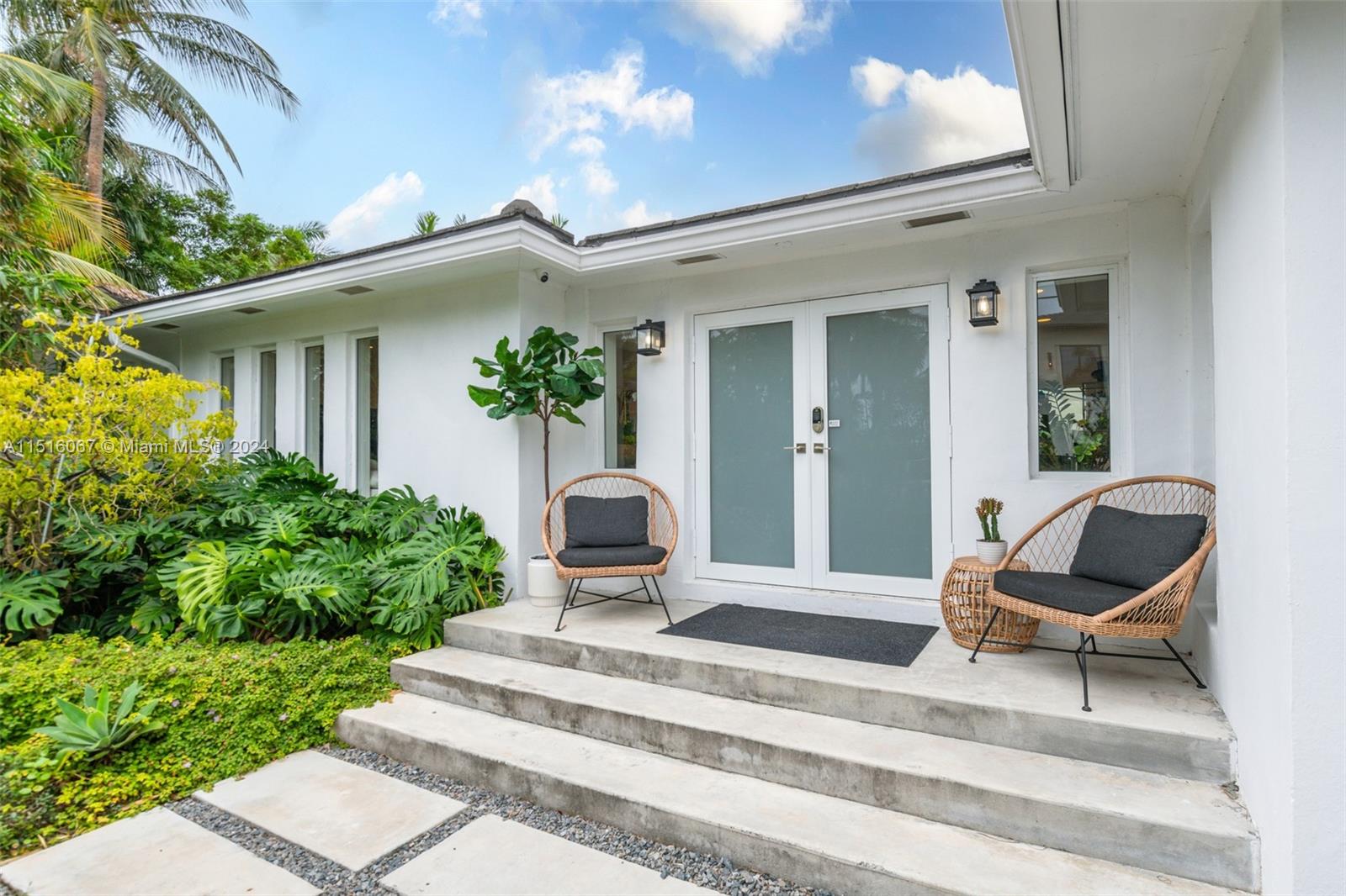 House for Sale in Miami Beach, FL