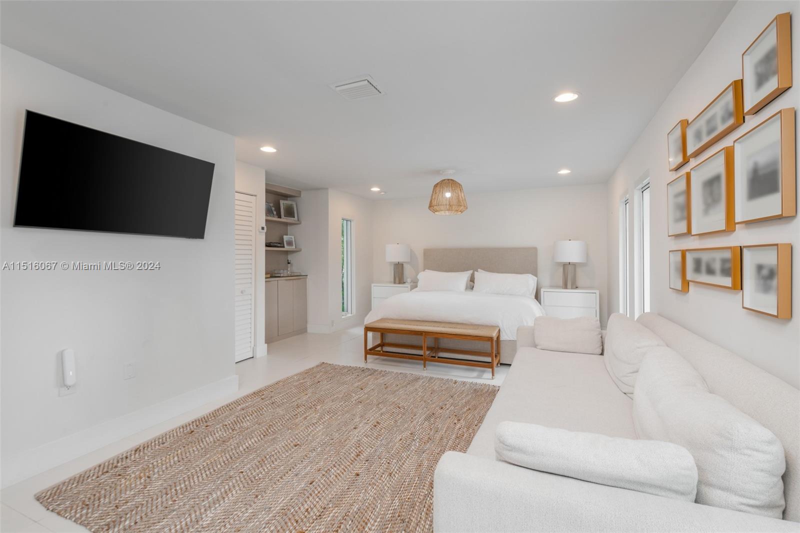 424 Dilido Dr, Miami Beach, FL, 33139 United States, 4 Bedrooms Bedrooms, ,3 BathroomsBathrooms,Residential,For Sale,Dilido Dr,A11516067