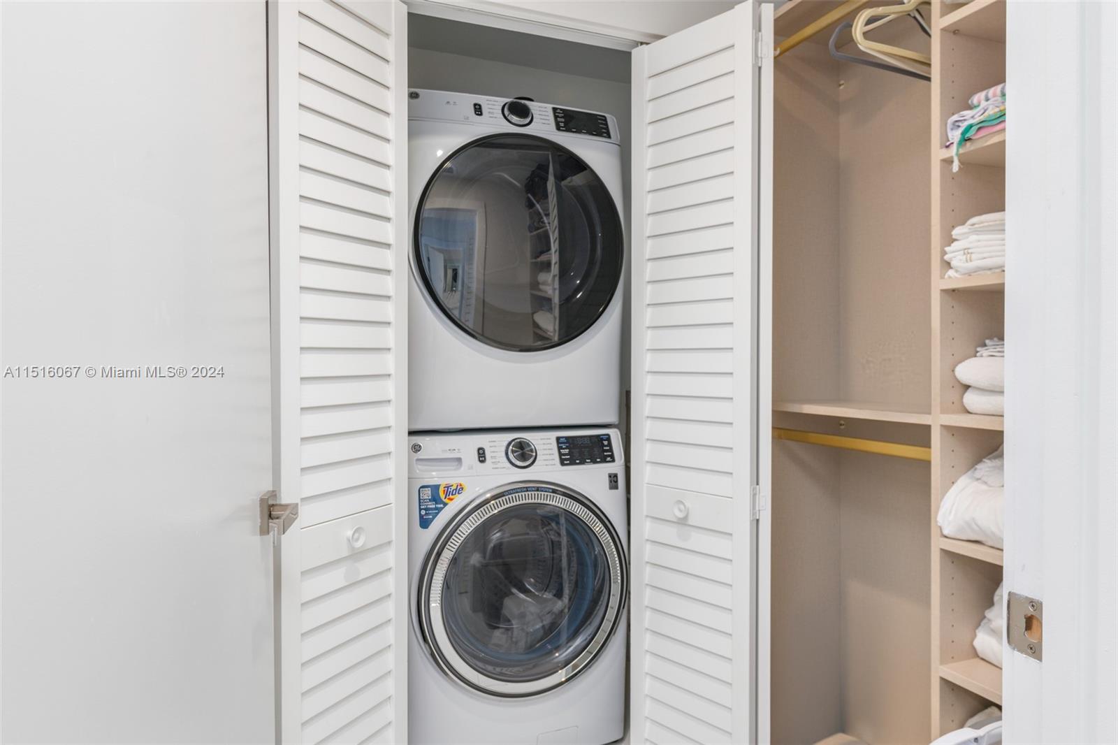 424 Dilido Dr, Miami Beach, FL, 33139 United States, 4 Bedrooms Bedrooms, ,3 BathroomsBathrooms,Residential,For Sale,Dilido Dr,A11516067