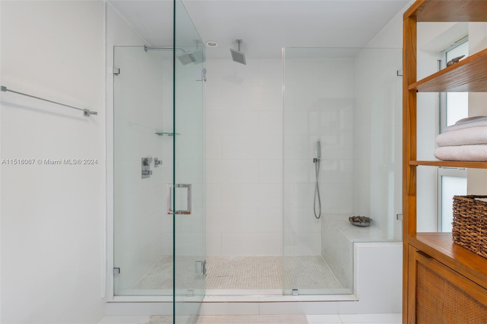 424 Dilido Dr, Miami Beach, FL, 33139 United States, 4 Bedrooms Bedrooms, ,3 BathroomsBathrooms,Residential,For Sale,Dilido Dr,A11516067