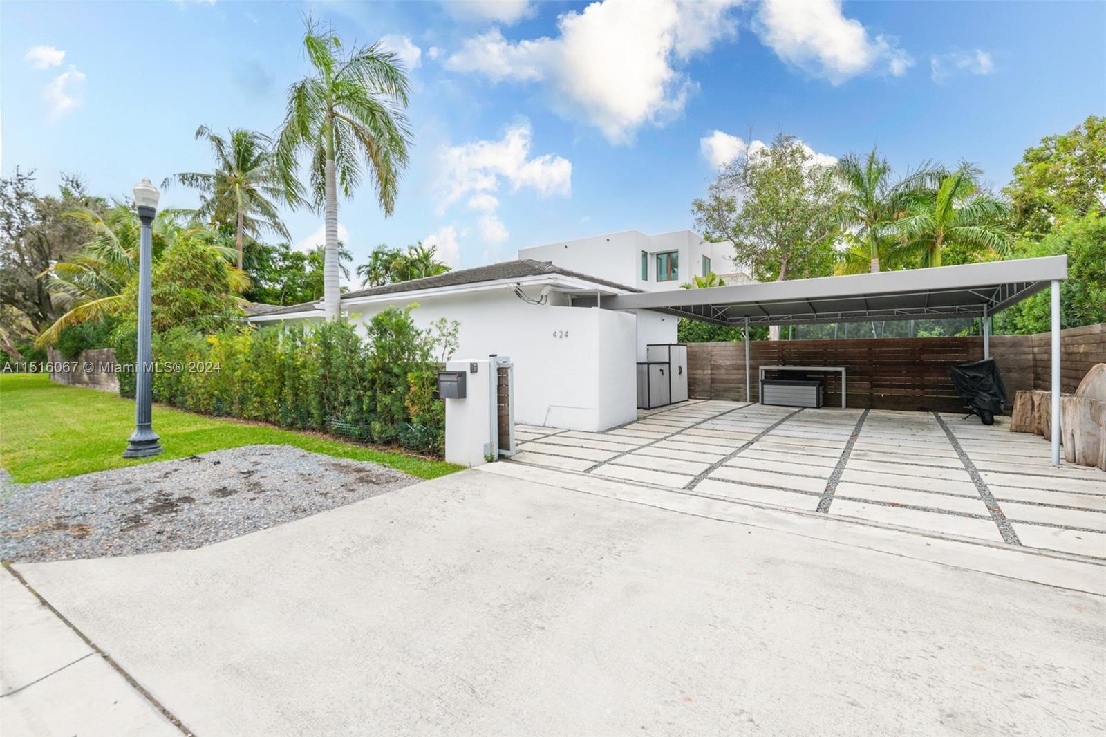 424 Dilido Dr, Miami Beach, FL, 33139 United States, 4 Bedrooms Bedrooms, ,3 BathroomsBathrooms,Residential,For Sale,Dilido Dr,A11516067