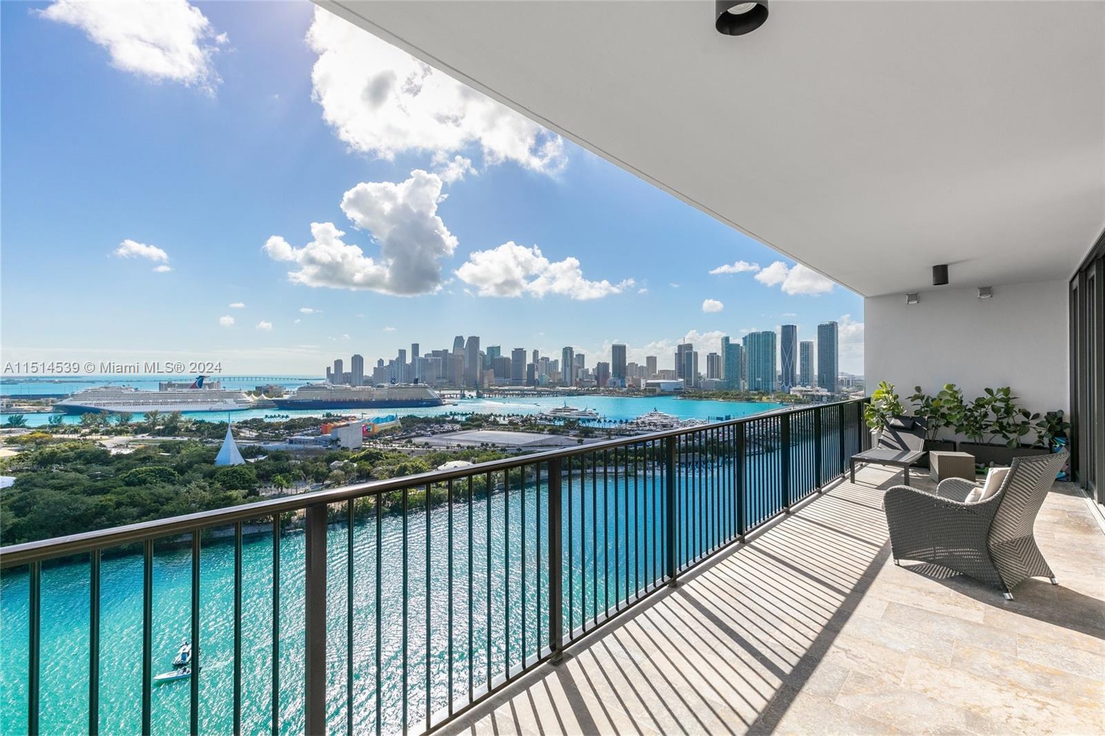 1000 Venetian Way, Miami Beach, FL, 33139 United States, 4 Bedrooms Bedrooms, ,4 BathroomsBathrooms,Residential,For Sale,Venetian Way,A11514539