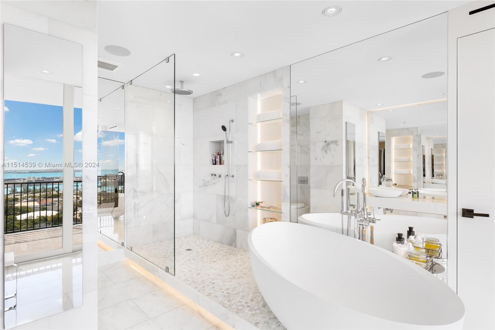 1000 Venetian Way, Miami Beach, FL, 33139 United States, 4 Bedrooms Bedrooms, ,4 BathroomsBathrooms,Residential,For Sale,Venetian Way,A11514539