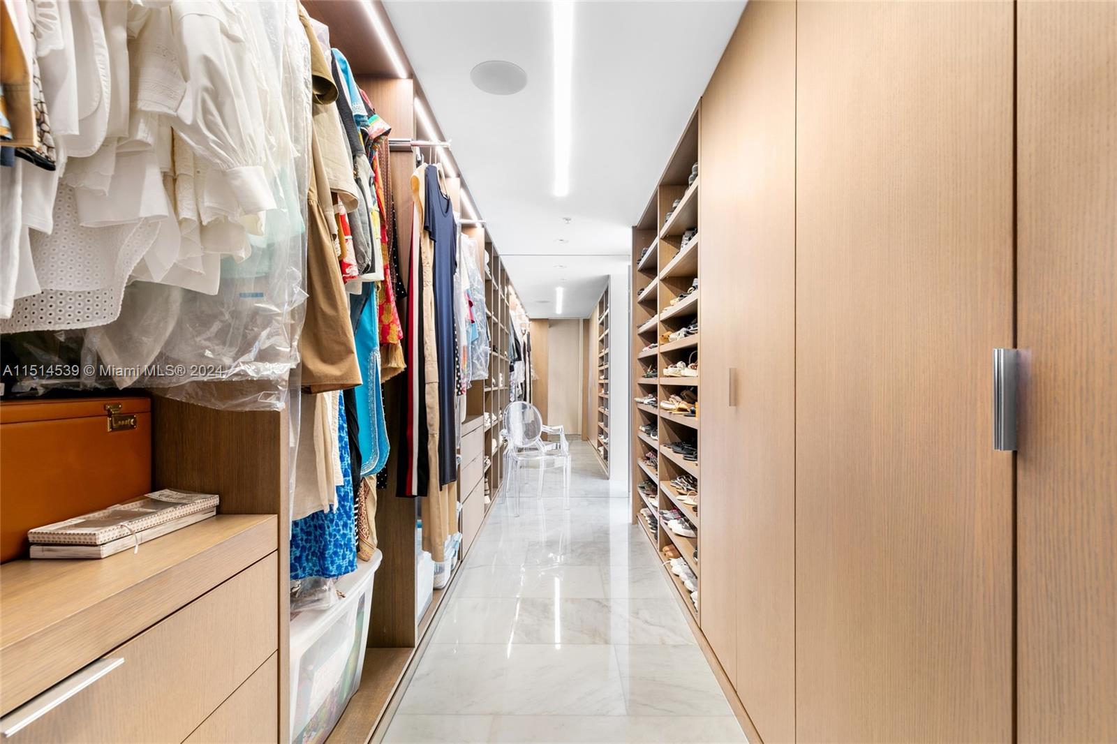 1000 Venetian Way, Miami Beach, FL, 33139 United States, 4 Bedrooms Bedrooms, ,4 BathroomsBathrooms,Residential,For Sale,Venetian Way,A11514539