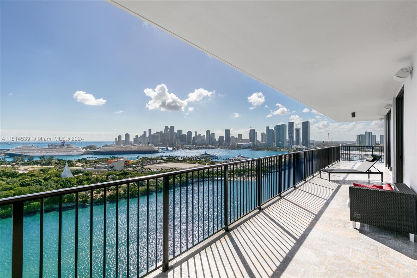 1000 Venetian Way, Miami Beach, FL, 33139 United States, 4 Bedrooms Bedrooms, ,4 BathroomsBathrooms,Residential,For Sale,Venetian Way,A11514539