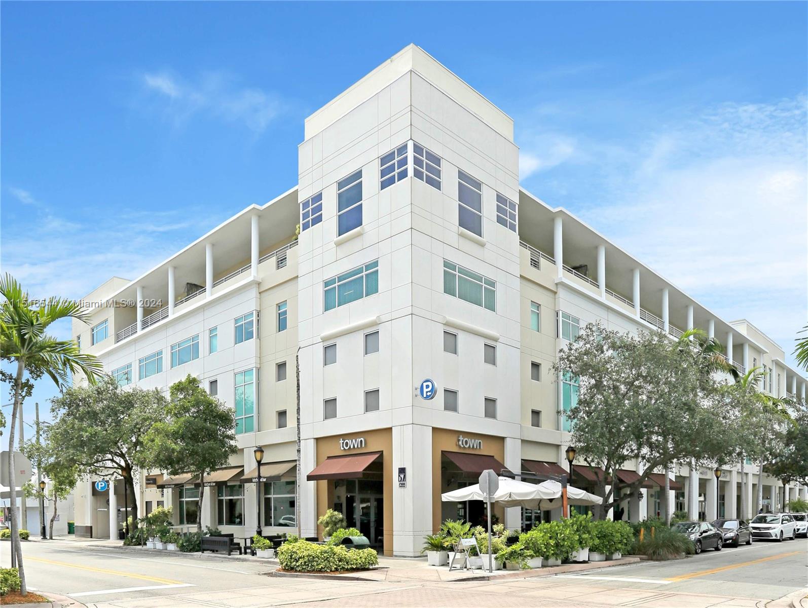 South Miami, Florida 33143, ,Commerciallease,For Rent,A11516544