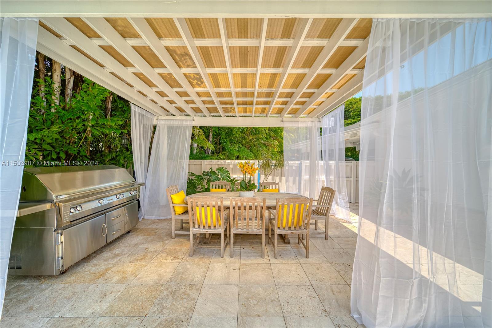 8650 Old Cutler Rd, Coral Gables, Florida 33143, 4 Bedrooms Bedrooms, ,3 BathroomsBathrooms,Residential,For Sale,8650 Old Cutler Rd,A11503987