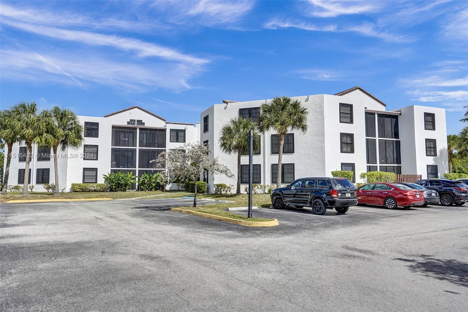 210 Lake Pointe Dr 310, Oakland Park, Florida 33309, 2 Bedrooms Bedrooms, ,2 BathroomsBathrooms,Residentiallease,For Rent,210 Lake Pointe Dr 310,A11516452