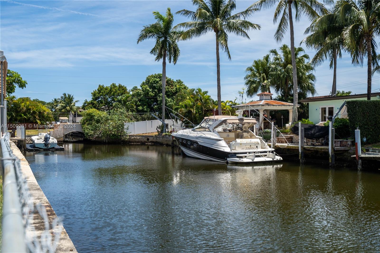 Dania Beach Waterfront Homes For Sale, Single Family Houses