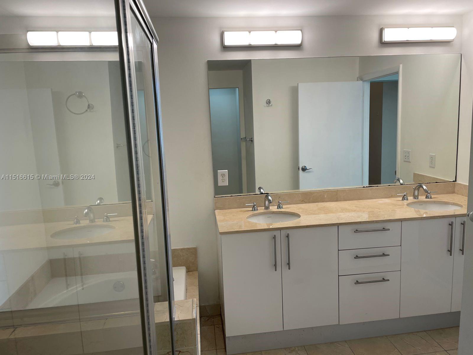 3330 NE 190th St 817, Aventura, Florida 33180, 2 Bedrooms Bedrooms, ,2 BathroomsBathrooms,Residentiallease,For Rent,3330 NE 190th St 817,A11516615