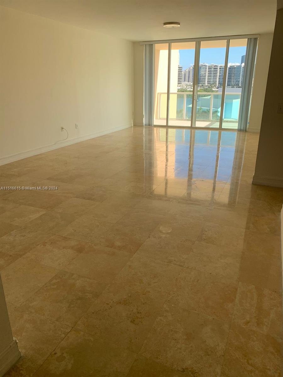3330 NE 190th St 817, Aventura, Florida 33180, 2 Bedrooms Bedrooms, ,2 BathroomsBathrooms,Residentiallease,For Rent,3330 NE 190th St 817,A11516615
