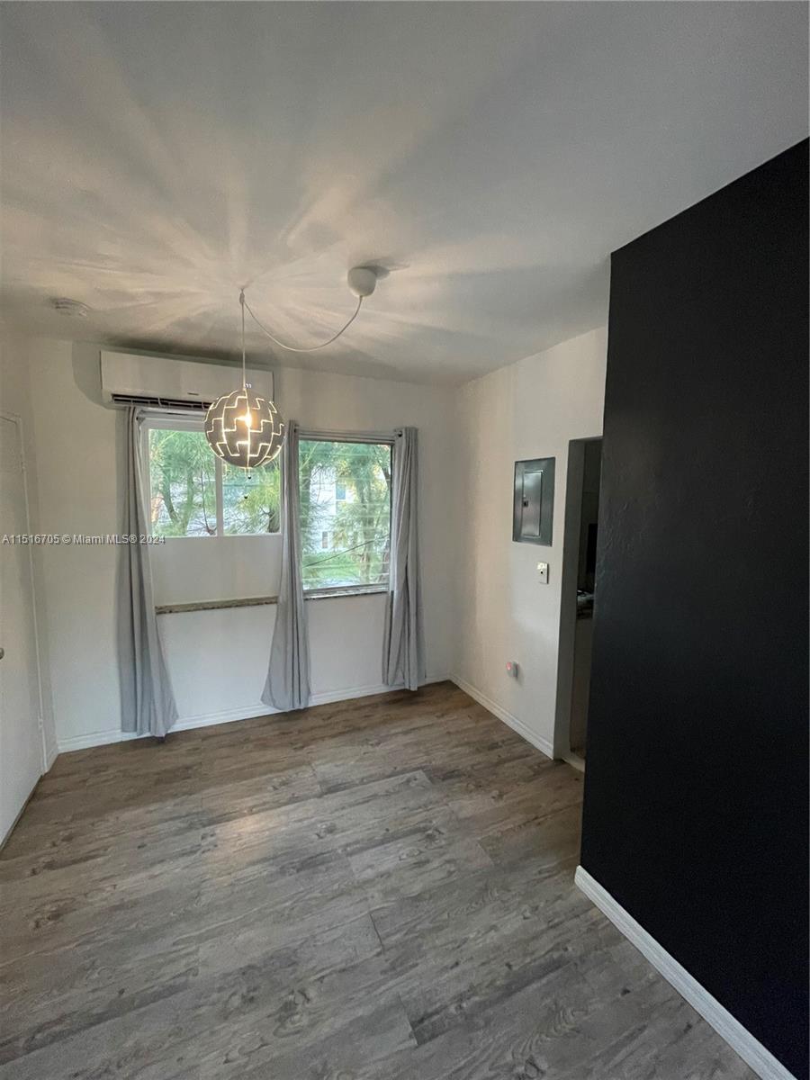 4740 Pine Tree Dr 25, Miami Beach, Florida 33140, 1 Bedroom Bedrooms, ,1 BathroomBathrooms,Residentiallease,For Rent,4740 Pine Tree Dr 25,A11516705