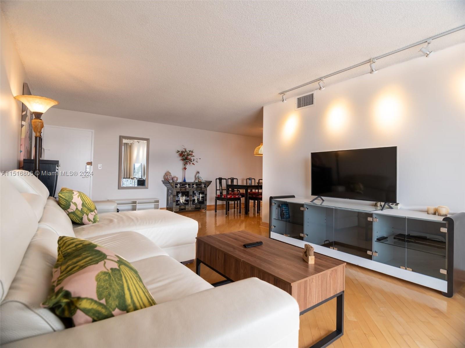 137 Golden Isles Dr 709, Hallandale Beach, Florida 33009, 2 Bedrooms Bedrooms, ,2 BathroomsBathrooms,Residentiallease,For Rent,137 Golden Isles Dr 709,A11516806