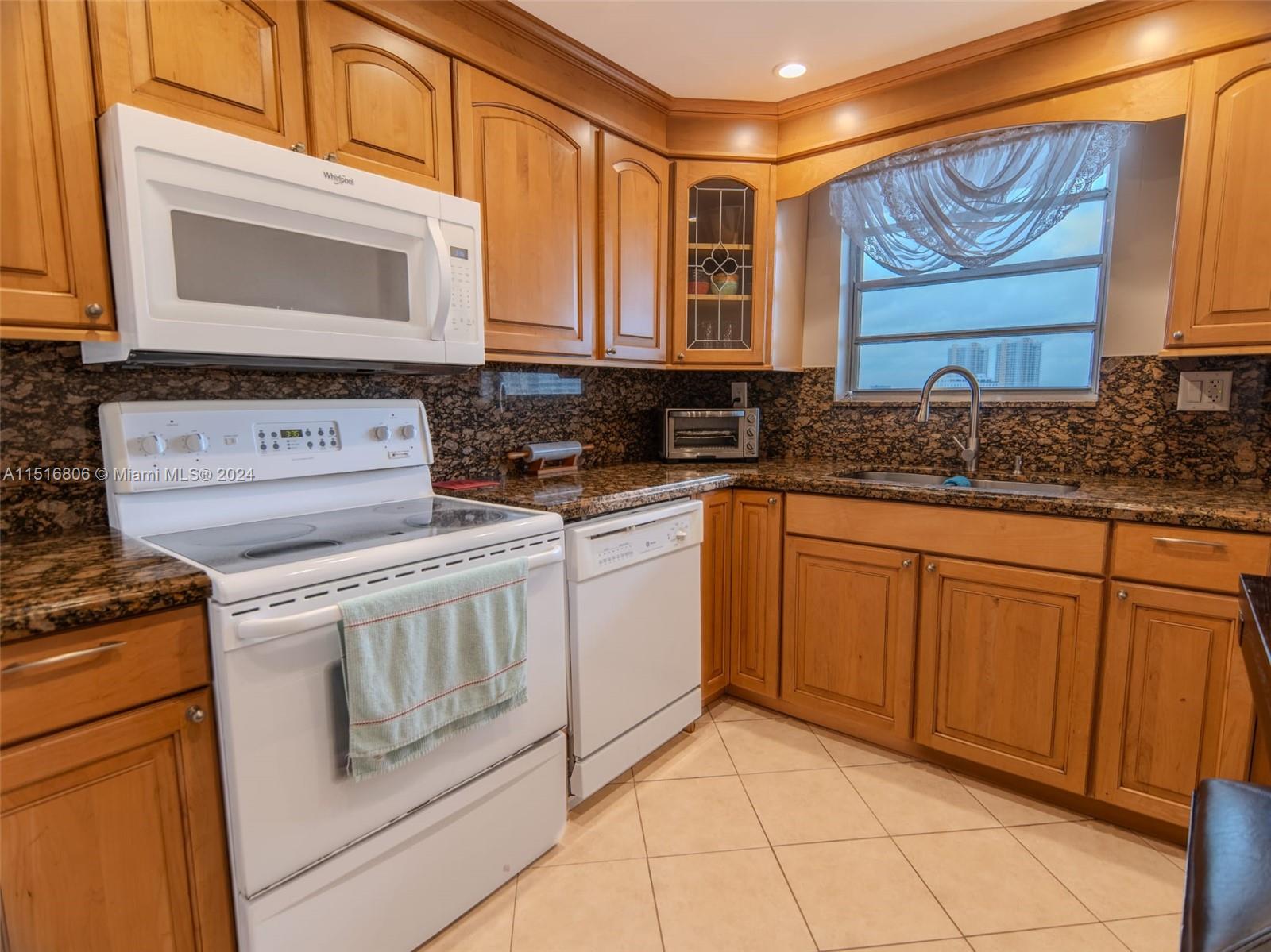 137 Golden Isles Dr 709, Hallandale Beach, Florida 33009, 2 Bedrooms Bedrooms, ,2 BathroomsBathrooms,Residentiallease,For Rent,137 Golden Isles Dr 709,A11516806