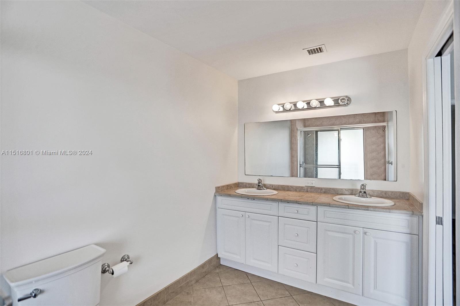 2689 NE 165th St 56, North Miami Beach, Florida 33160, 3 Bedrooms Bedrooms, ,2 BathroomsBathrooms,Residential,For Sale,2689 NE 165th St 56,A11516801