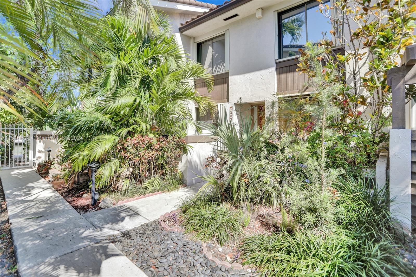 2689 NE 165th St 56, North Miami Beach, Florida 33160, 3 Bedrooms Bedrooms, ,2 BathroomsBathrooms,Residential,For Sale,2689 NE 165th St 56,A11516801