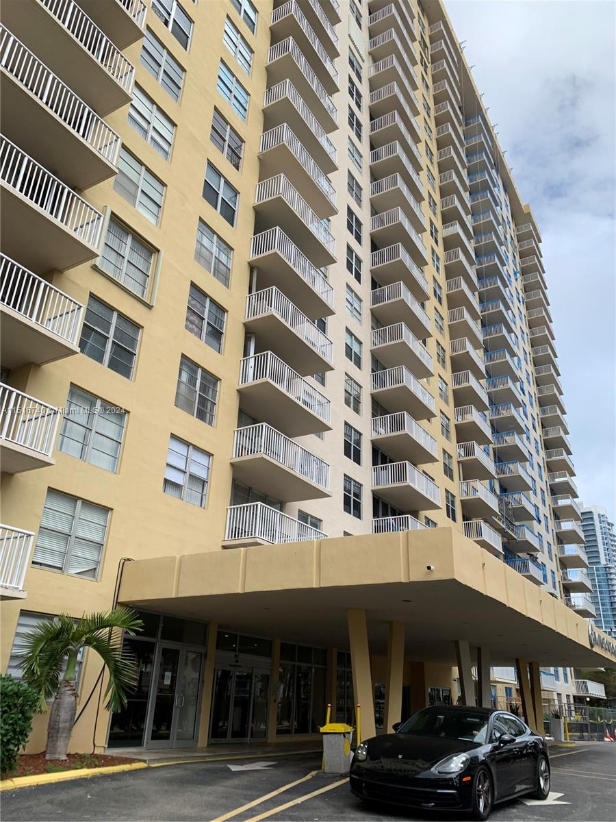 231 174th St, Sunny Isles Beach, FL, 33160 United States, 2 Bedrooms Bedrooms, ,2 BathroomsBathrooms,Residential,For Sale,174th St,A11516740