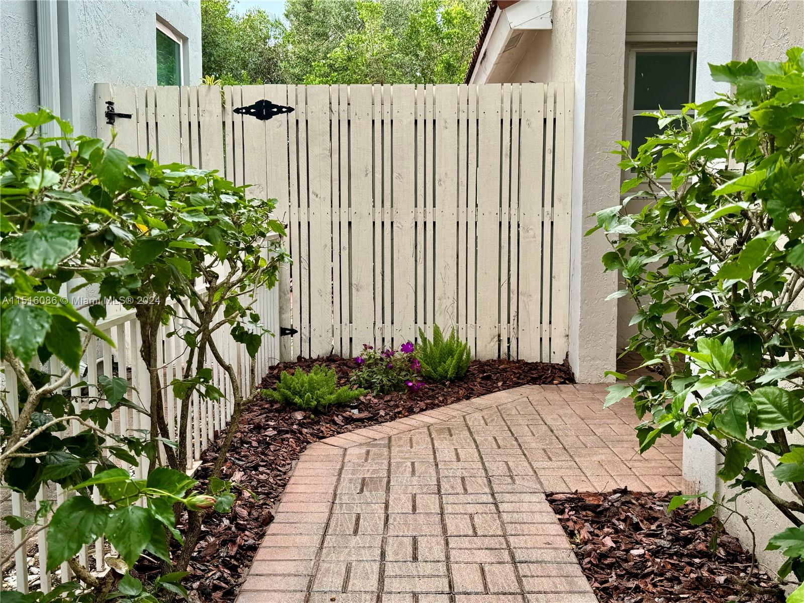 1470 Sweetbay Way, Hollywood, Florida 33019, 4 Bedrooms Bedrooms, 9 Rooms Rooms,2 BathroomsBathrooms,Residential,For Sale,1470 Sweetbay Way,A11516086