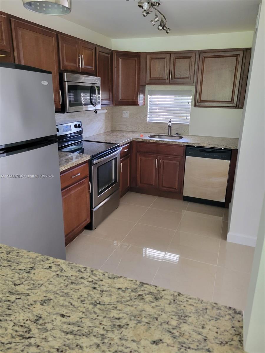 8901 Hollybrook Blvd, Pembroke Pines, FL, 33025 United States, 2 Bedrooms Bedrooms, ,2 BathroomsBathrooms,Residential,For Sale,Hollybrook Blvd,A11508875