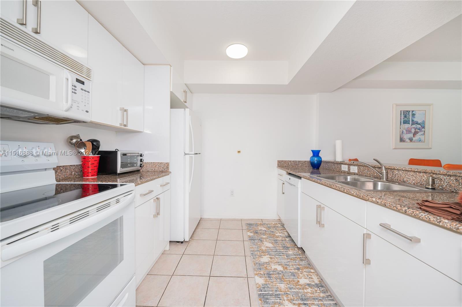 17275 Collins Ave, Sunny Isles Beach, FL, 33160 United States, 1 Bedroom Bedrooms, ,1 BathroomBathrooms,Residential,For Sale,Collins Ave,A11516888