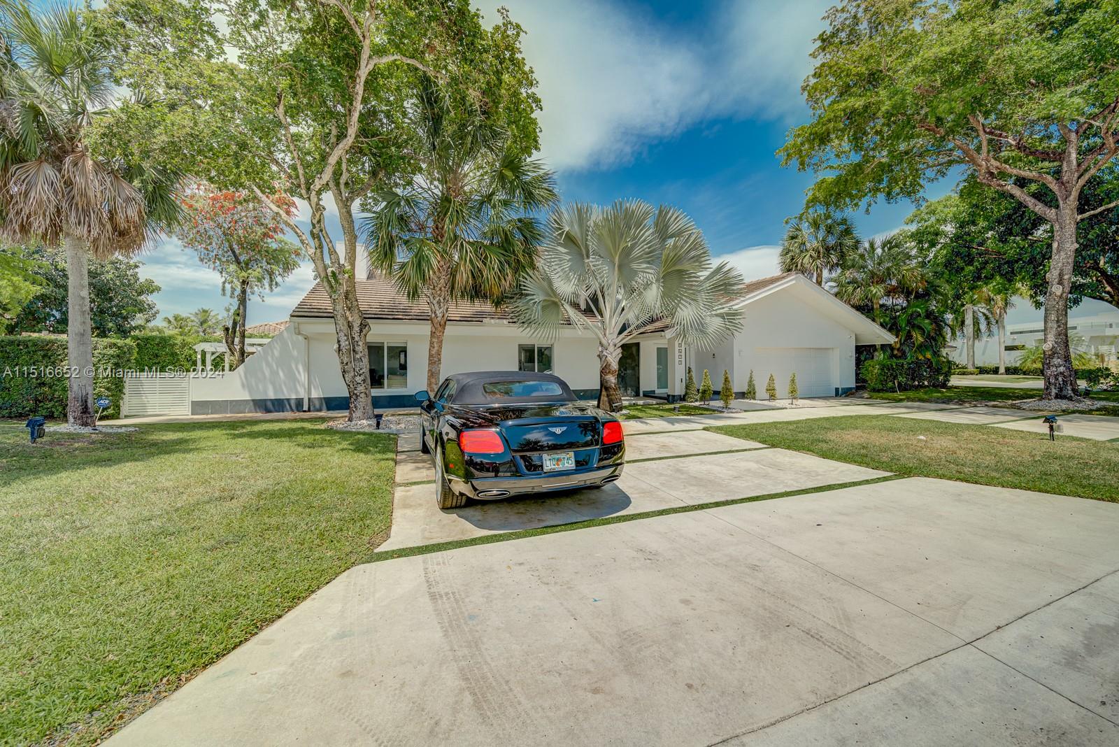9473 NW 49th Doral Ln  For Sale A11516652, FL