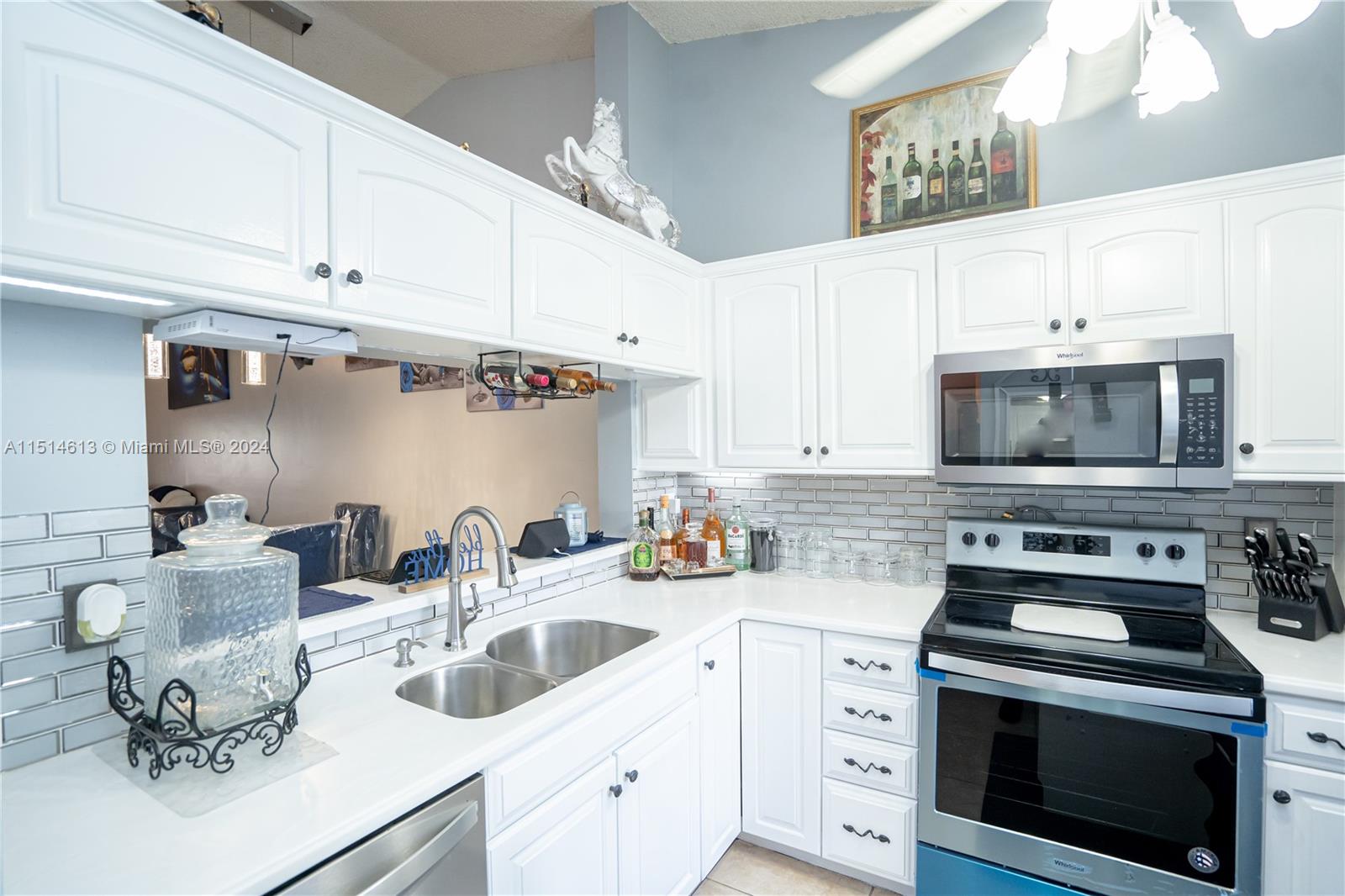 3078 S Oakland Forest Dr 604, Oakland Park, Florida 33309, 2 Bedrooms Bedrooms, ,2 BathroomsBathrooms,Residential,For Sale,3078 S Oakland Forest Dr 604,A11514613
