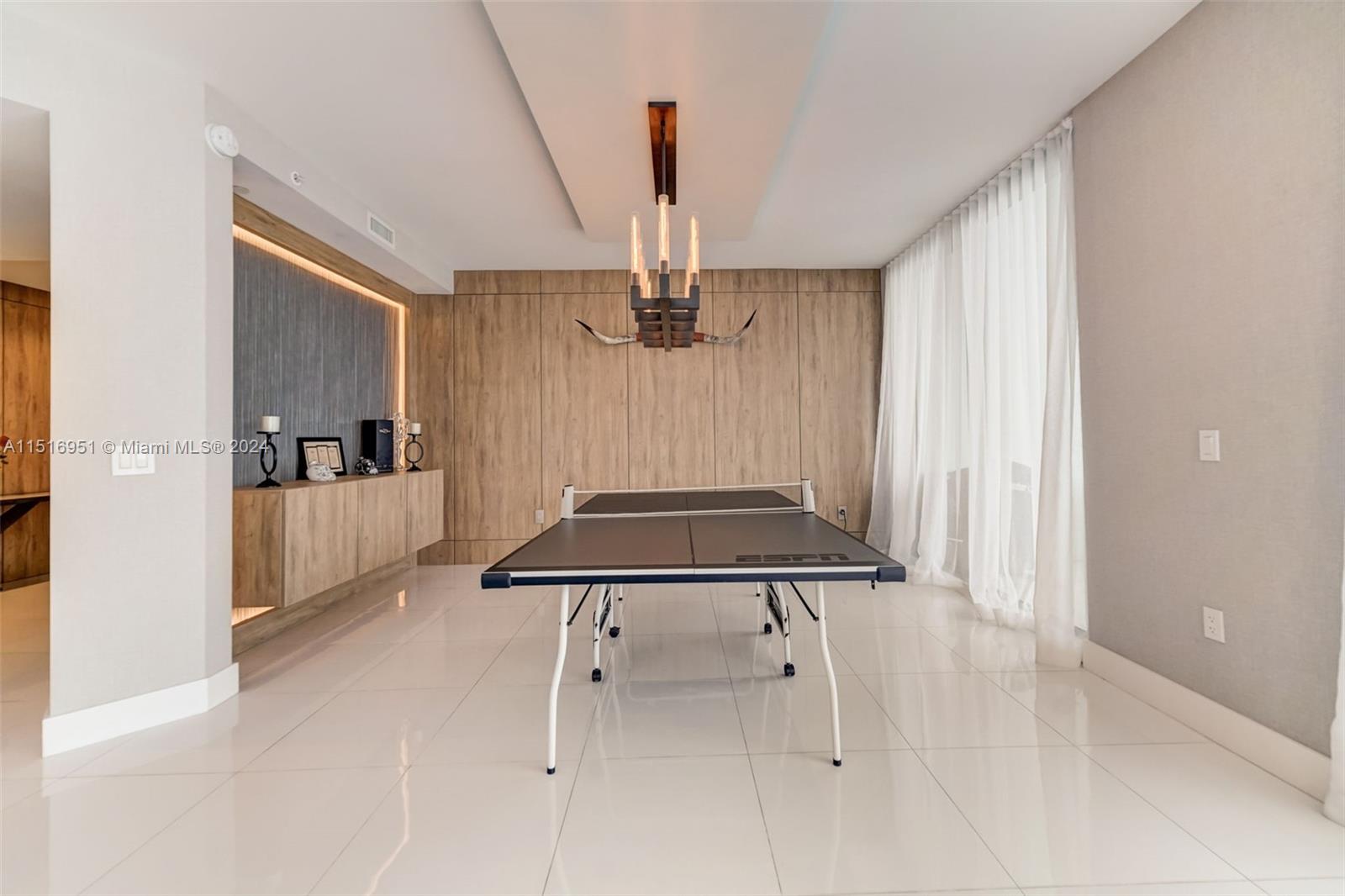 100 Las Olas Blvd, Fort Lauderdale, FL, 33301 United States, 3 Bedrooms Bedrooms, ,2 BathroomsBathrooms,Residential,For Sale,Las Olas Blvd,A11516951
