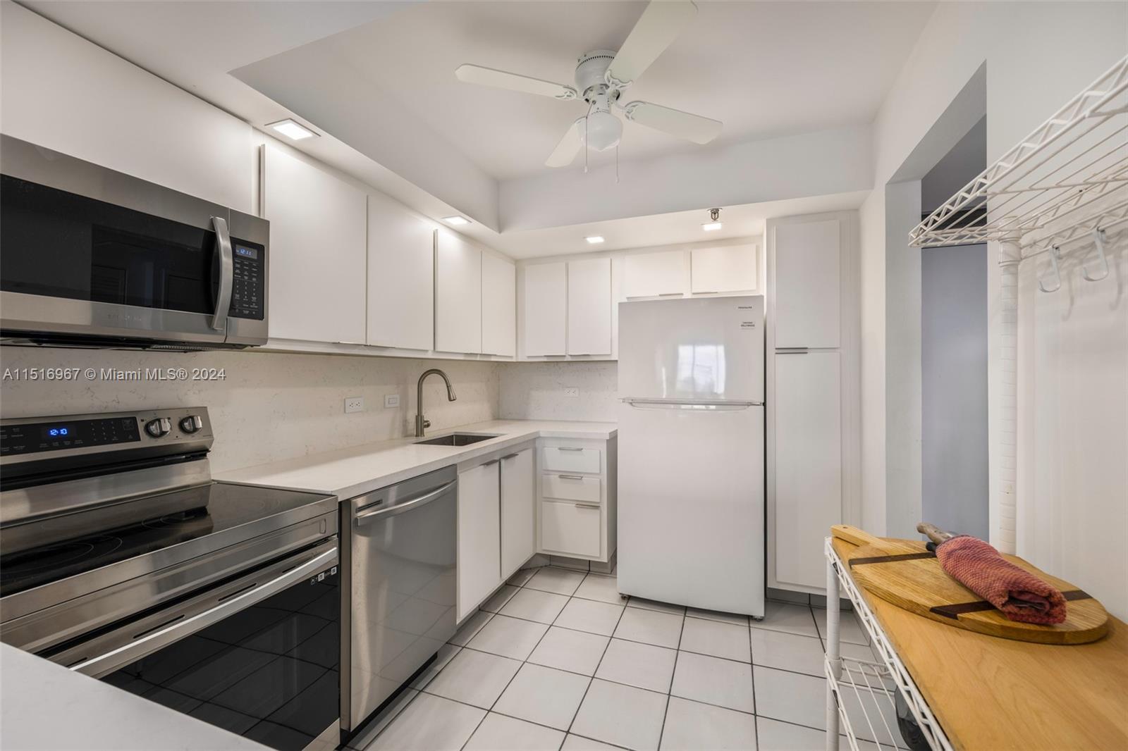 20515 E Country Club Dr 649, Aventura, FL 33180, 2 Bedrooms Bedrooms, ,2 BathroomsBathrooms,Residential,For Sale,Country Club Dr,A11516967