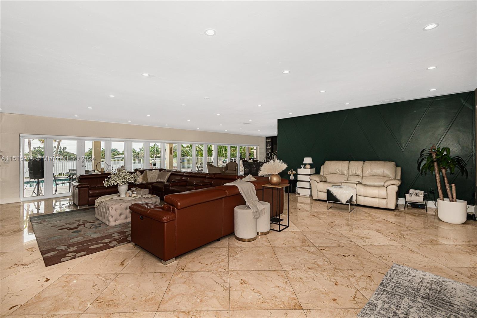 6860 Winged Foot Dr, Hialeah, Florida 33015, 5 Bedrooms Bedrooms, ,4 BathroomsBathrooms,Residential,For Sale,6860 Winged Foot Dr,A11516978